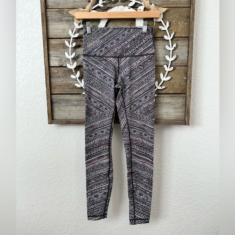 Lululemon Wunder Under high rise leggings tribal pace size 6